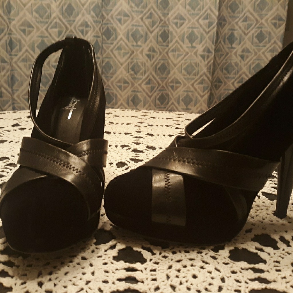 Black suede heels